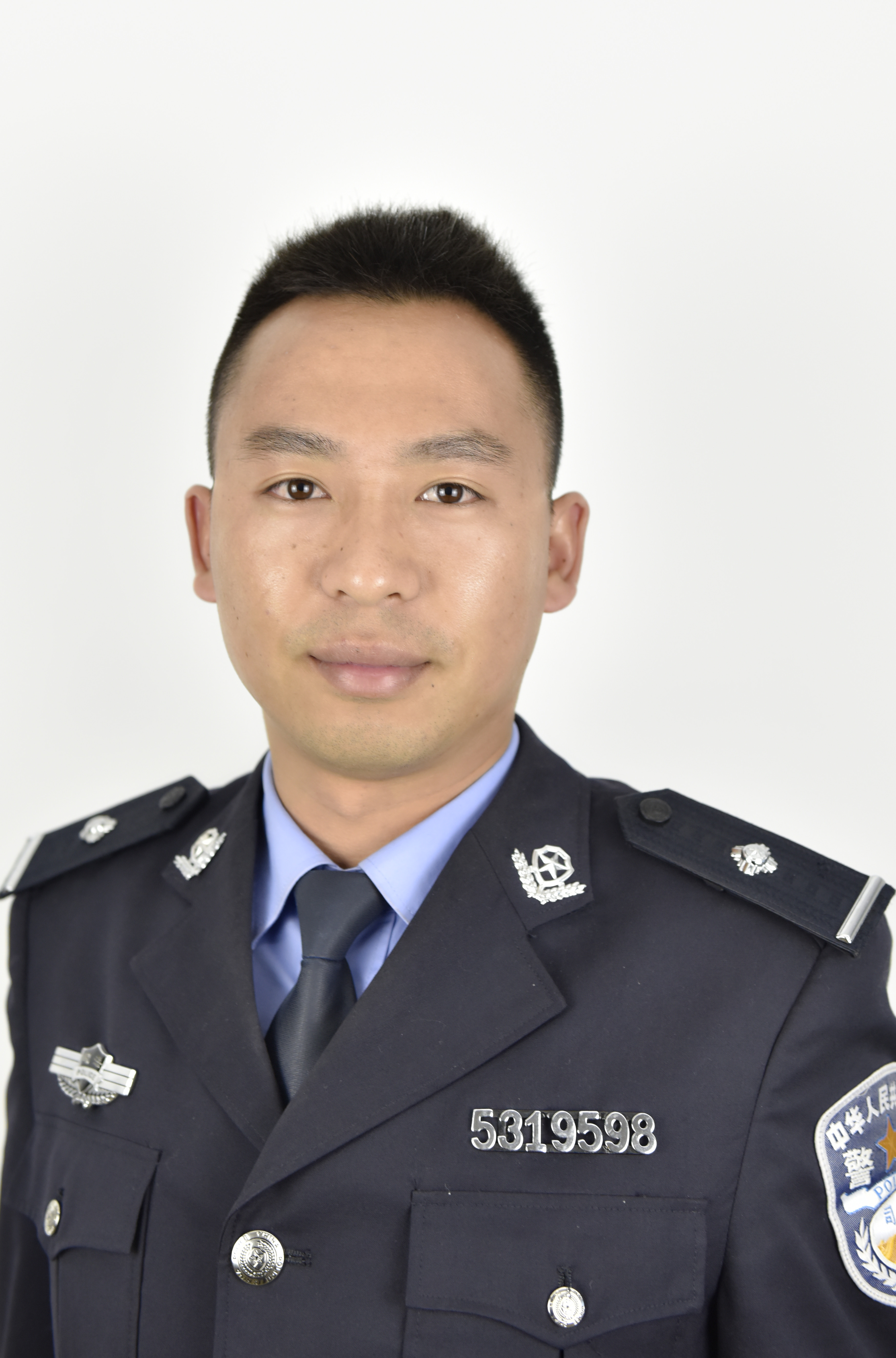 平凡岗位不平凡!他是文山监狱的"钢铁战士"